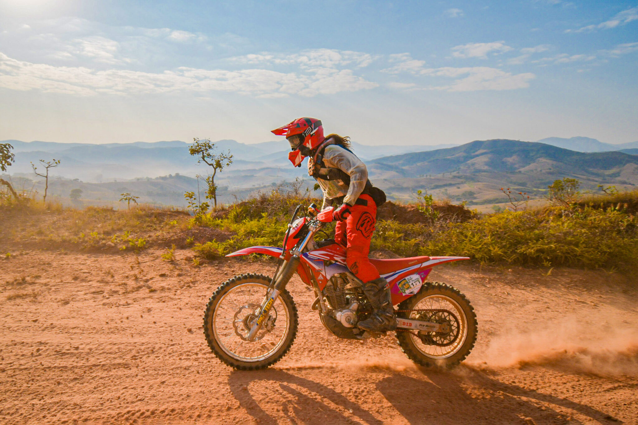 Bruno Crivilin Elite E Bárbara Neves Feminina Assumem Lideranças No Enduro Da Independência 3272